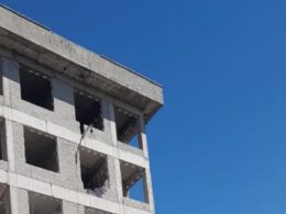 Kayseri'de sıvacı, inşaattan düştü 9