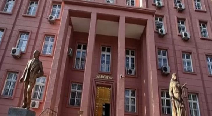 "Patronunu şikayet ettiği için işten atılan tazminat alır"