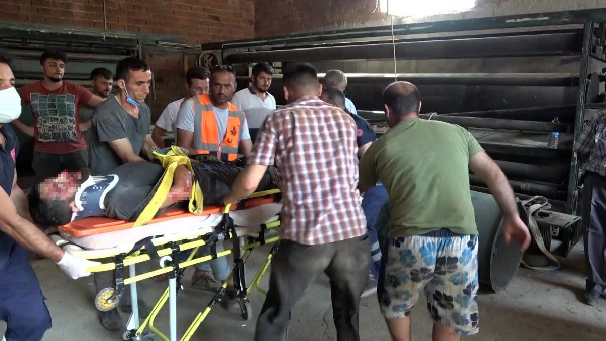 Sinop’ta, çatıdan düşen işçi yaralandı 5