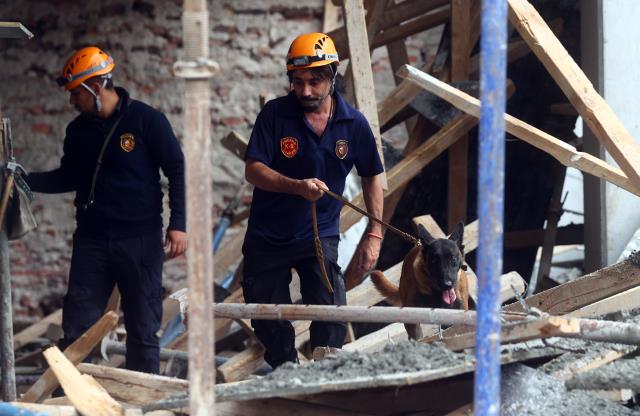 Ankara'da inşaat kirişleri çöktü: 3 işçi yaralandı