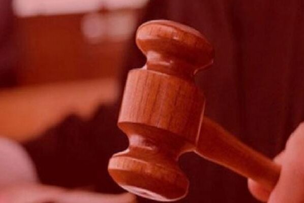 Eşit işe eşit ücret vermeyen patron yandı 11