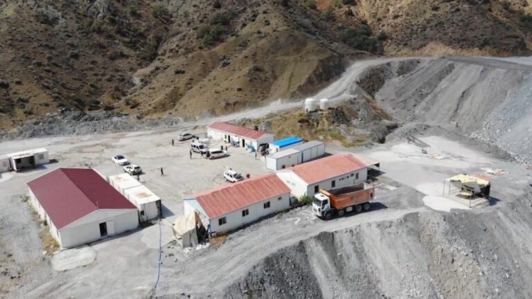 Kırıkkale'de iş cinayeti: İş makinesi ile duvar arasına sıkışan Ahmet İnan hayatını kaybetti 5 Kırıkkale'de iş cinayeti: İş makinesi ile duvar arasına sıkışan Ahmet İnan hayatını kaybetti 1