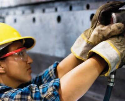 Mavi yakadan kadınları sildiler 10