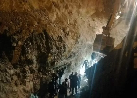 Aydın'da iş cinayeti: Kanalizasyon borusu döşeyen Ferhat Doğan, toprak altında kalarak hayatını kaybetti 17
