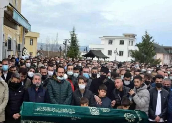 Kocaeli'de iş cinayeti: İş yerinde üzerine ağır tonajlı malzeme düşen Ali Kalaycı yaşamını kaybetti 10