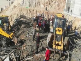 Mardin'de iş cinayeti: Çöken inşaatın altında kalan Saim Toparlı hayatını kaybetti 6