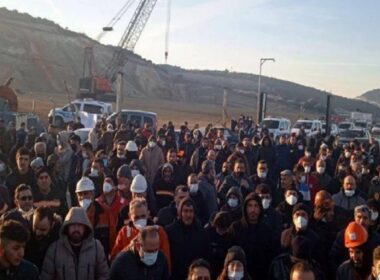 Aliağa'da 2 bin gemi söküm işçisi grevde 11