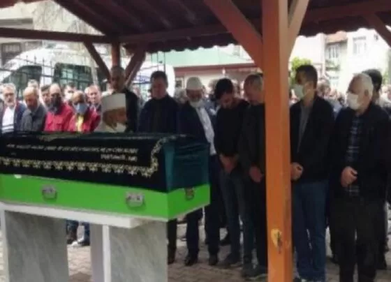 Düzce'de iş cinayeti: Pres makinesine sıkışan Taner Polat hayatını kaybetti 4