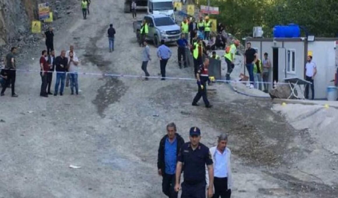 Rize'de iş cinayeti: İnşaatın taş ocağındaki tanker kazasında 2 işçi yaşamını yitirdi 1