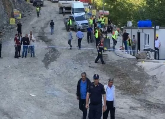 Rize'de iş cinayeti: İnşaatın taş ocağındaki tanker kazasında 2 işçi yaşamını yitirdi 1