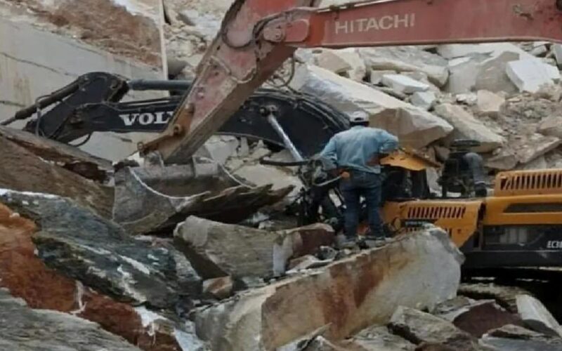 Balıkesir'de iş cinayeti: Mermer ocağında molozların altında kalan Volkan Yaren hayatını kaybetti 4