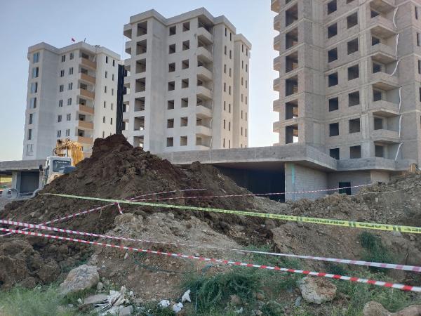 Adana'da iş cinayeti: Apartman inşaatında meydana gelen göçükte 2 işçi hayatını kaybetti