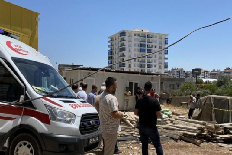Adıyaman'da iş cinayeti: İnşaattan düşen işçi öldü! 7 Adıyaman'da iş cinayeti: İnşaattan düşen işçi öldü! 1