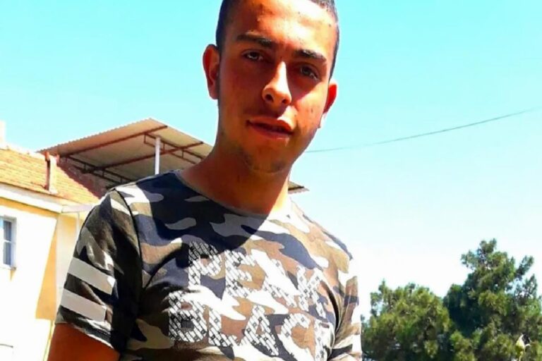 İzmir'de iş cinayeti: Makineye sıkışan Murat Can Günay hayatını kaybetti 5 İzmir'de iş cinayeti: Makineye sıkışan Murat Can Günay hayatını kaybetti 3