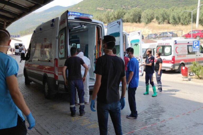 Bursa'daki fabrikada zehirlenen 4 işçiden 1'i öldü 12 Bursa'daki fabrikada zehirlenen 4 işçiden 1'i öldü 4