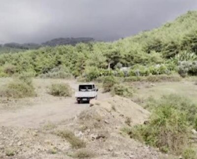 Hatay'da uçuruma devrilen kamyonetteki 3 işçi hayatını kaybetti 3