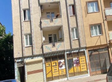 Bursa'da Ömer Tunç, tadilat yaptığı apartmanda ölü bulundu