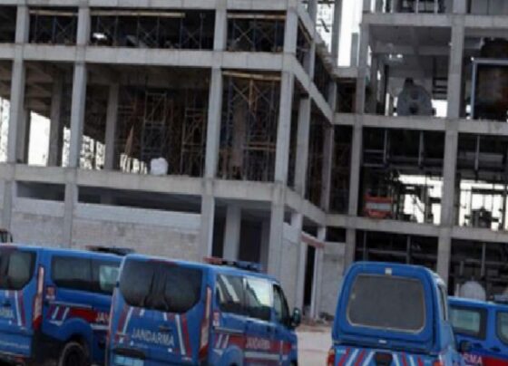 Gaziantep'te iş cinayeti: Fabrikada çelik platform çöktü: 1 ölü, 4 yaralı