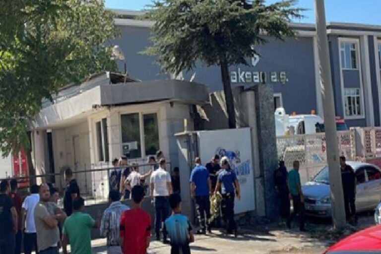 Gaziantep'te iş cinayeti: Fabrikada yaşanan patlamada 2 kişi hayatını kaybetti 14 Gaziantep'te iş cinayeti: Fabrikada yaşanan patlamada 2 kişi hayatını kaybetti