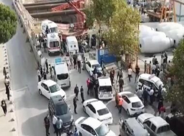 İstanbul'da iş cinayeti: Metro inşaatında devrilen kule vincinin altında kalan iki işçi hayatını kaybetti