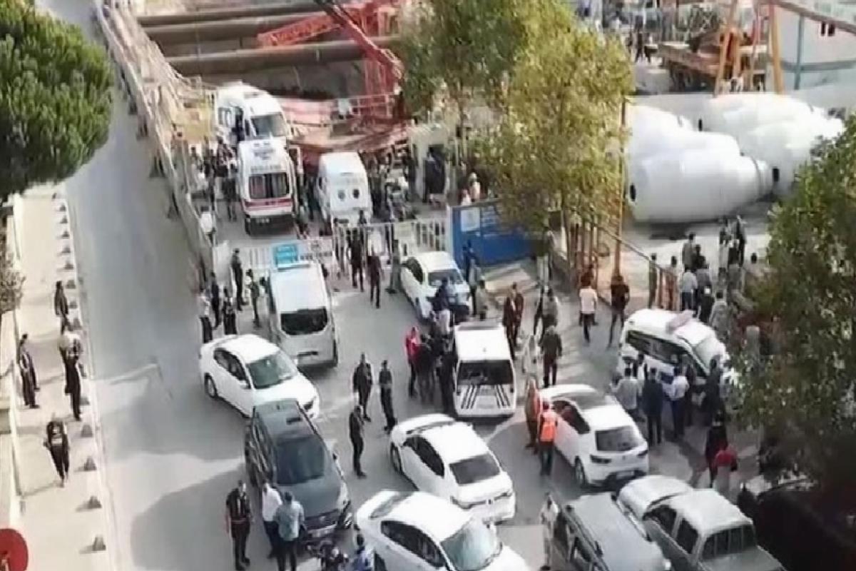 İstanbul’da iş cinayeti: Metro inşaatında devrilen kule vincinin altında kalan iki işçi hayatını kaybetti