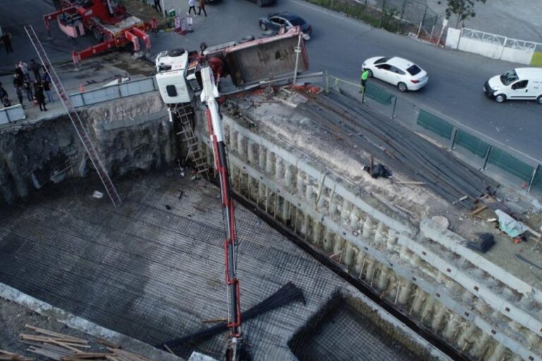 İstanbul'da iş cinayeti: Devrilen vinçten düşen Muhammed Talha Yaşar hayatını kaybetti 7 İstanbul'da iş cinayeti: Devrilen vinçten düşen Muhammed Talha Yaşar hayatını kaybetti