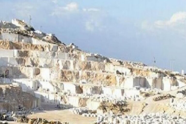 Muğla'da iş cinayeti: Mermer ocağında kaya parçasının altına kalan Raşit Aydemir yaşamını yitirdi 15 Muğla'da iş cinayeti: Mermer ocağında kaya parçasının altına kalan Raşit Aydemir yaşamını yitirdi