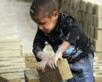 Çocuk işçiler can veriyor