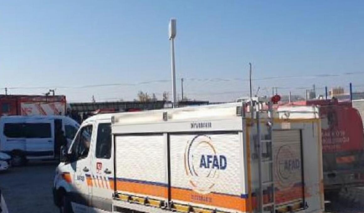 Diyarbakır'da iş cinayeti: OSB'de alüminyum fabrikası fırınında patlama: 1 ölü, 3 yaralı