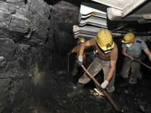 Madenlerde iki bin kaçak işçi var