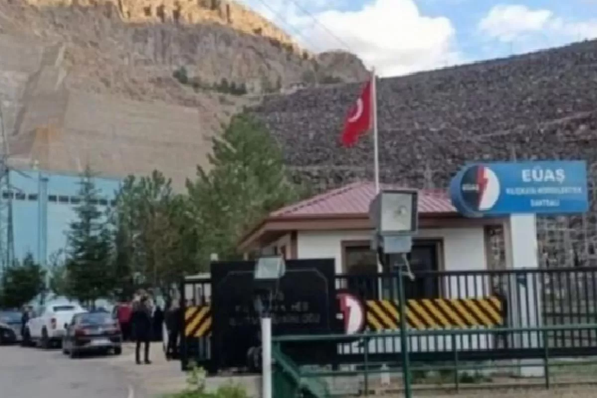 Sivas'ta trafonun patlaması sonucu Mevlüt Koç yaşamını yitirdi