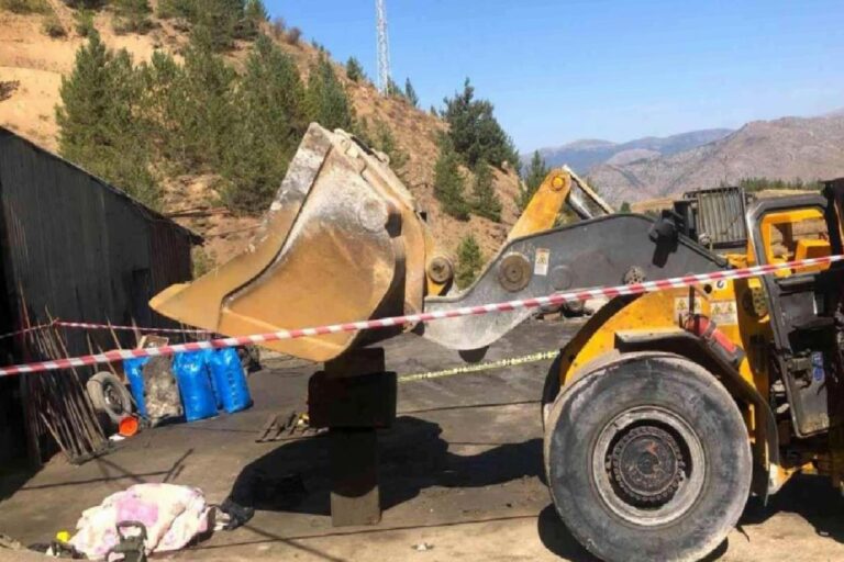 Gümüşhane'de iş cinayeti: Üzerine kepçe kovası düşen Kani Önen hayatını kaybetti