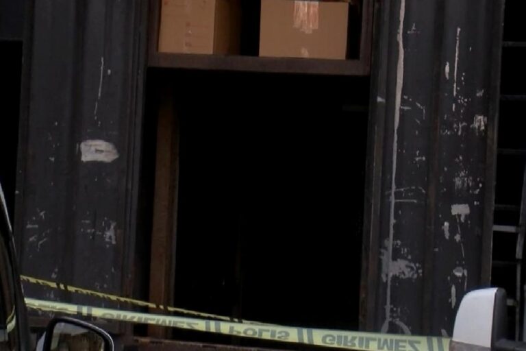 İstanbul'da iş cinayeti: Kafasına yük asansörü çarpan işçi hayatını kaybetti 1 İstanbul'da iş cinayeti: Kafasına yük asansörü çarpan işçi hayatını kaybetti