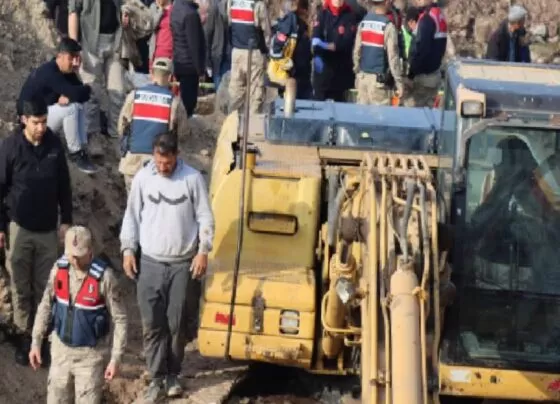 Kilis'te iş cinayeti: Meydana gelen göçükte 2 işçi hayatını kaybetti 2 Kilis'te iş cinayeti: Meydana gelen göçükte 2 işçi hayatını kaybetti
