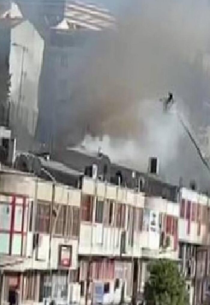 Bağcılar'da Matbaacılar Sitesi'nde yangın: 1 işçi hayatını kaybetti