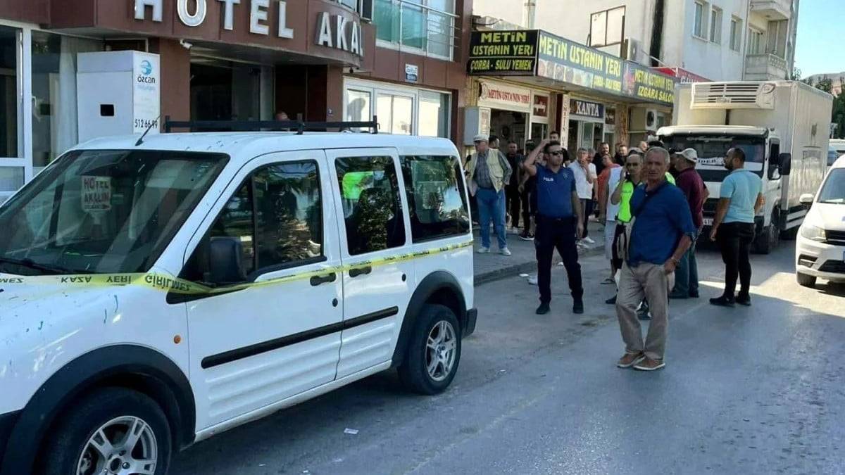 Aydın'da iş cinayeti: 5 katlı otel çatısından düşen işçi kurtarılamadı