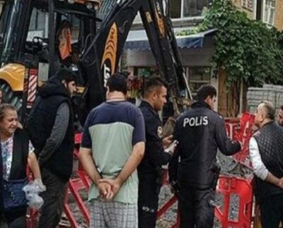 Bakırköy'de üzerine beton düşena Veysel Pala yaşamını kaybetti