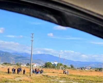 Elektrik direğinin altında kalan işçi hayatını kaybetti