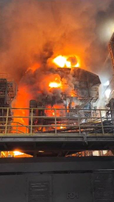İskenderun’da demir çelik fabrikasında patlama: Çok sayıda işçi yaralandı