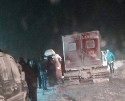 Ağrı'da iş makinesi uçuruma yuvarlandı: 2 işçi yaşamını kaybetti