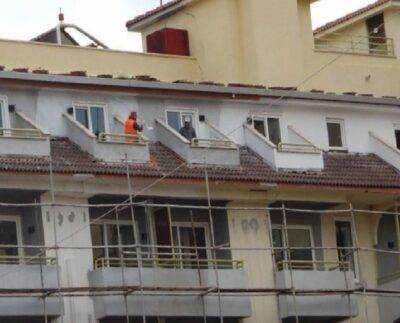 Antalya'da 21 metre yüksekten düşen işçi yaşamını kaybetti