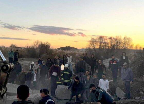 Diyarbakır'da istinat duvarı çöktü! 1 işçi yaşamını kaybetti