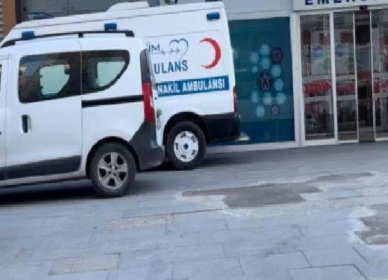 Esenyurt'ta TIR arasında sıkışan işçi hayatını kaybetti