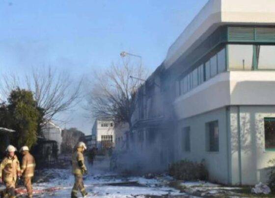 İzmir'deki parfüm fabrikası yangınında 1 işçi daha hayatını kaybetti