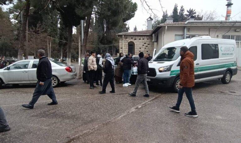 Gaziantep'te ilk iş gününde yük asansöründen düşen işçi öldü! 2 Gaziantep'te ilk iş gününde yük asansöründen düşen işçi öldü!