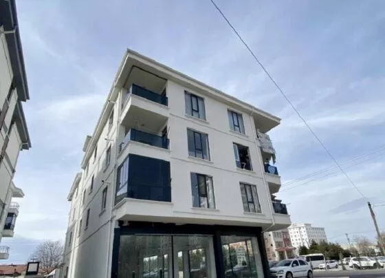 Aksaray'da balkondan düşen 29 yaşındaki işçi yaşamını yitirdi