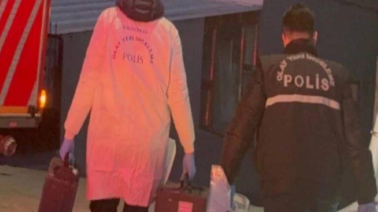 Arnavutköy'de asansörle duvar arasına sıkışan 17 yaşındaki genç işçi hayatını kaybetti 6 Arnavutköy'de asansörle duvar arasına sıkışan 17 yaşındaki genç işçi hayatını kaybetti