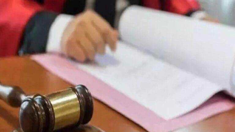 İş yerinde cinsiyetçi şaka tazminattan etti: "Yeni kaşarları buldun"