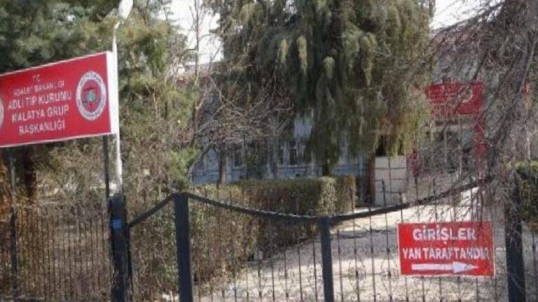 Malatya'da inşaatta çalışan 27 yaşındaki işçi 6. kattan düşerek hayatını kaybetti 6 Malatya'da inşaatta çalışan 27 yaşındaki işçi 6. kattan düşerek hayatını kaybetti