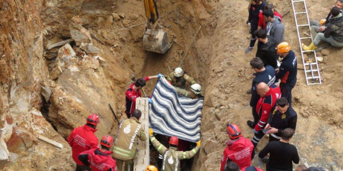 Sancaktepe'de inşaat alanında toprak kayması sonucu bir işçi yaşamını kaybetti